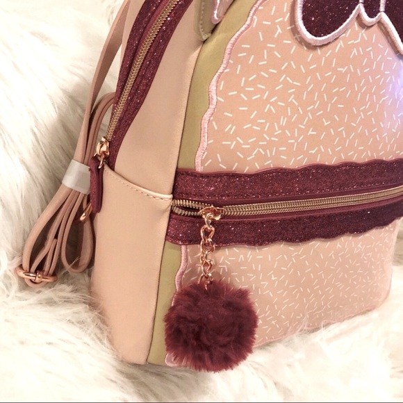 🎉FREE SHIPPING🎉VERY RARE Australian limited edition Danielle Nicole backpack - Picture 13 of 14